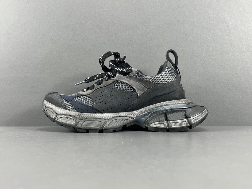 Balenciag! 10.5th generation 3XL Mesh Round Lace-Up Distressed Sole Low-Top Sneakers in Black & gray