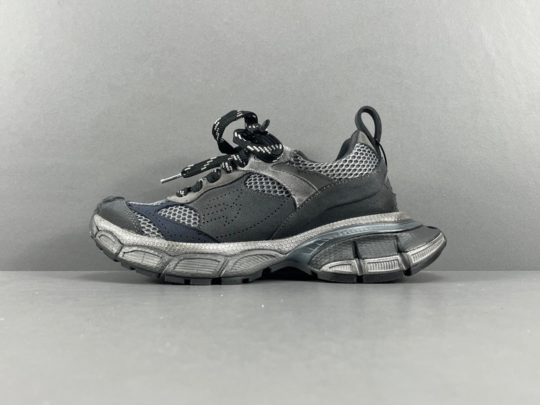 Balenciag! 10.5th generation 3XL Mesh Round Lace-Up Distressed Sole Low-Top Sneakers in Black & gray