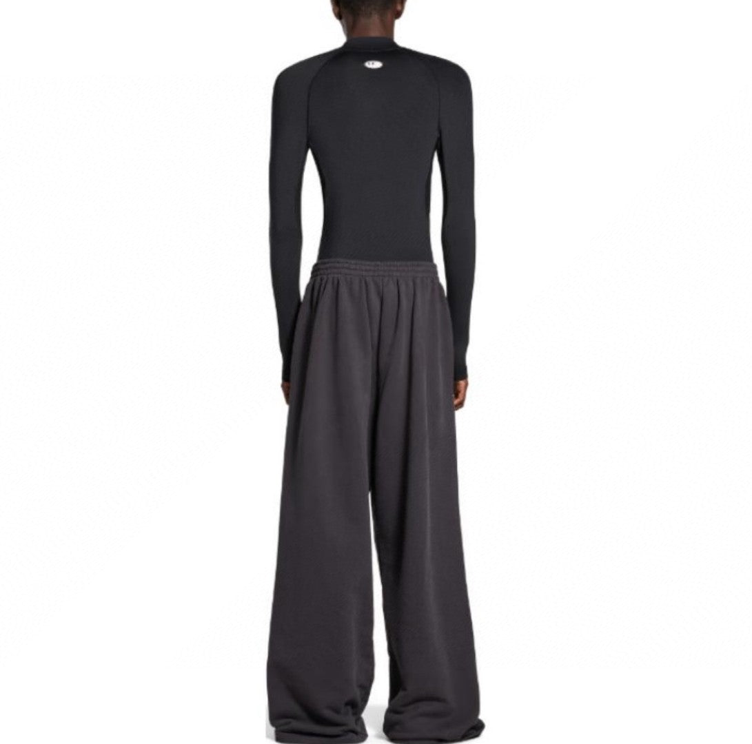 Balenciag! x Under Armou! Baggy Sweatpants