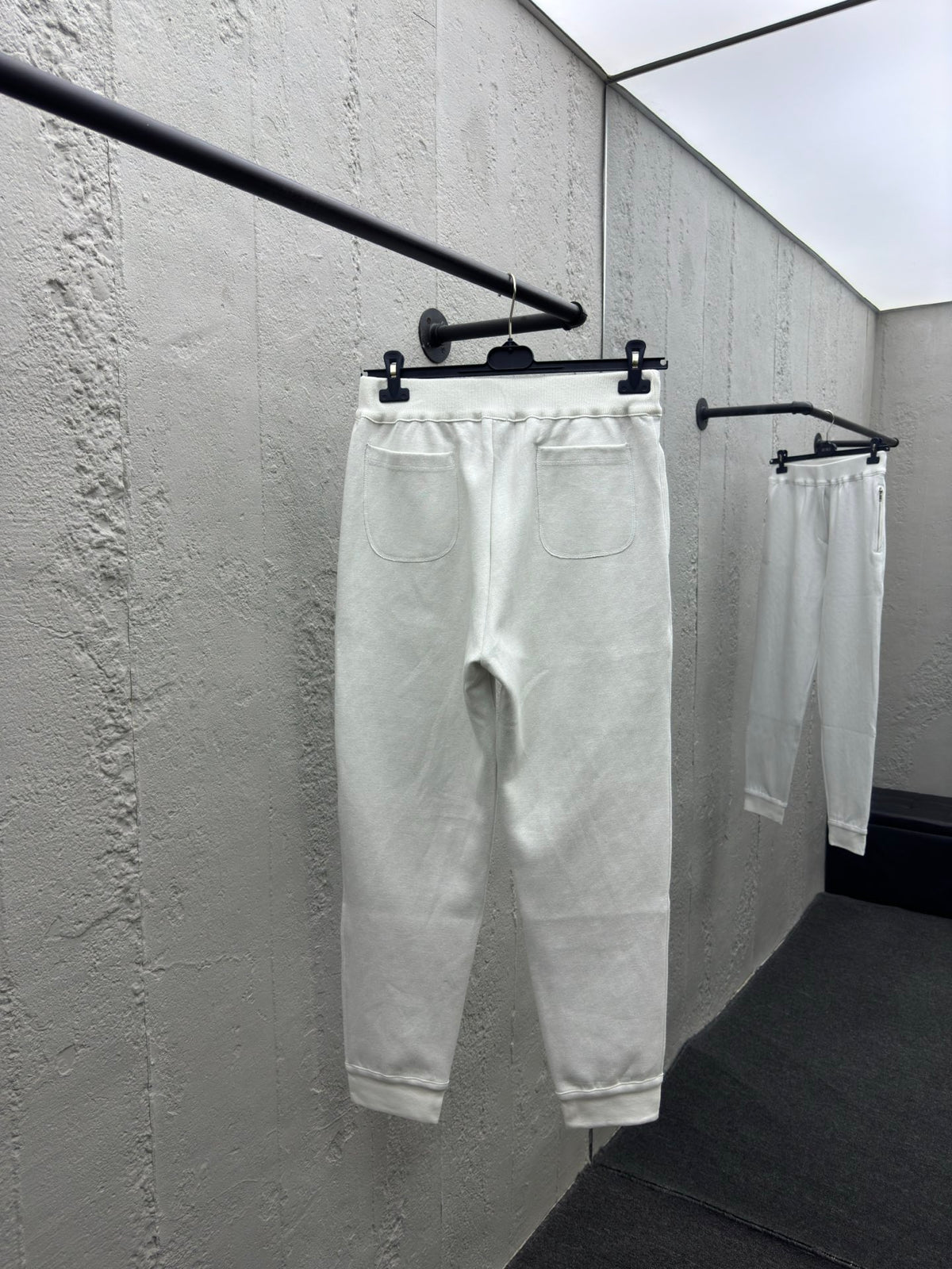 Dio! Cashmere Casual Sweatpants