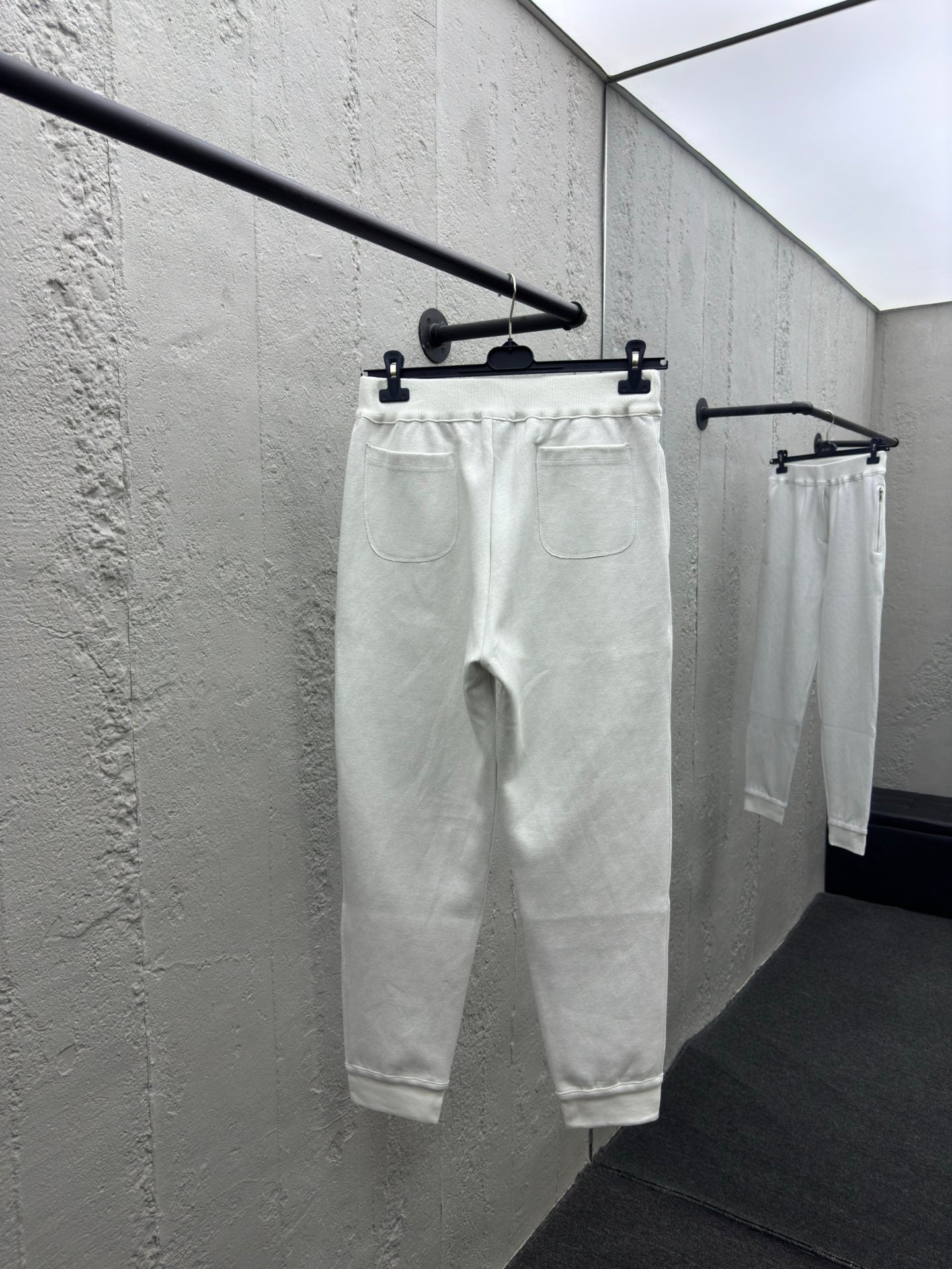 Dio! Cashmere Casual Sweatpants