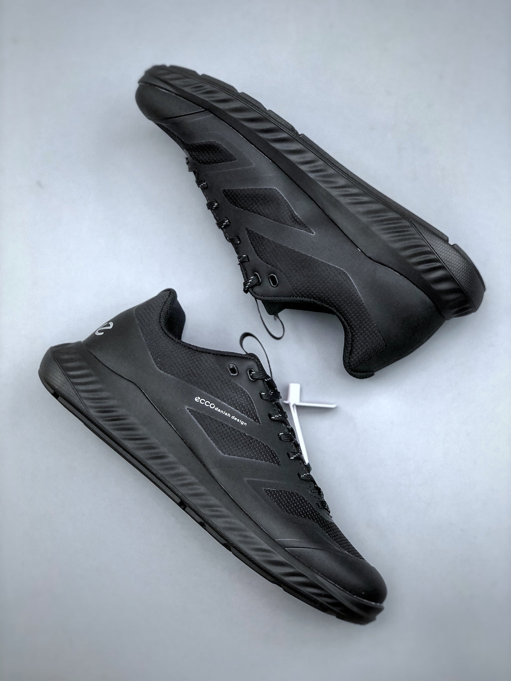 ECCO Black Casual Sneakers