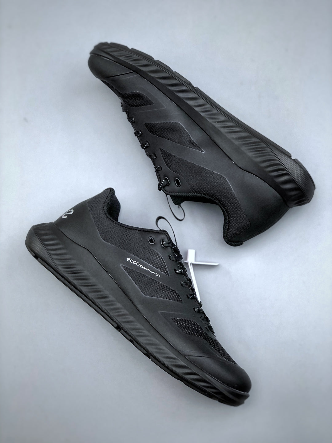 ECCO Black Casual Sneakers