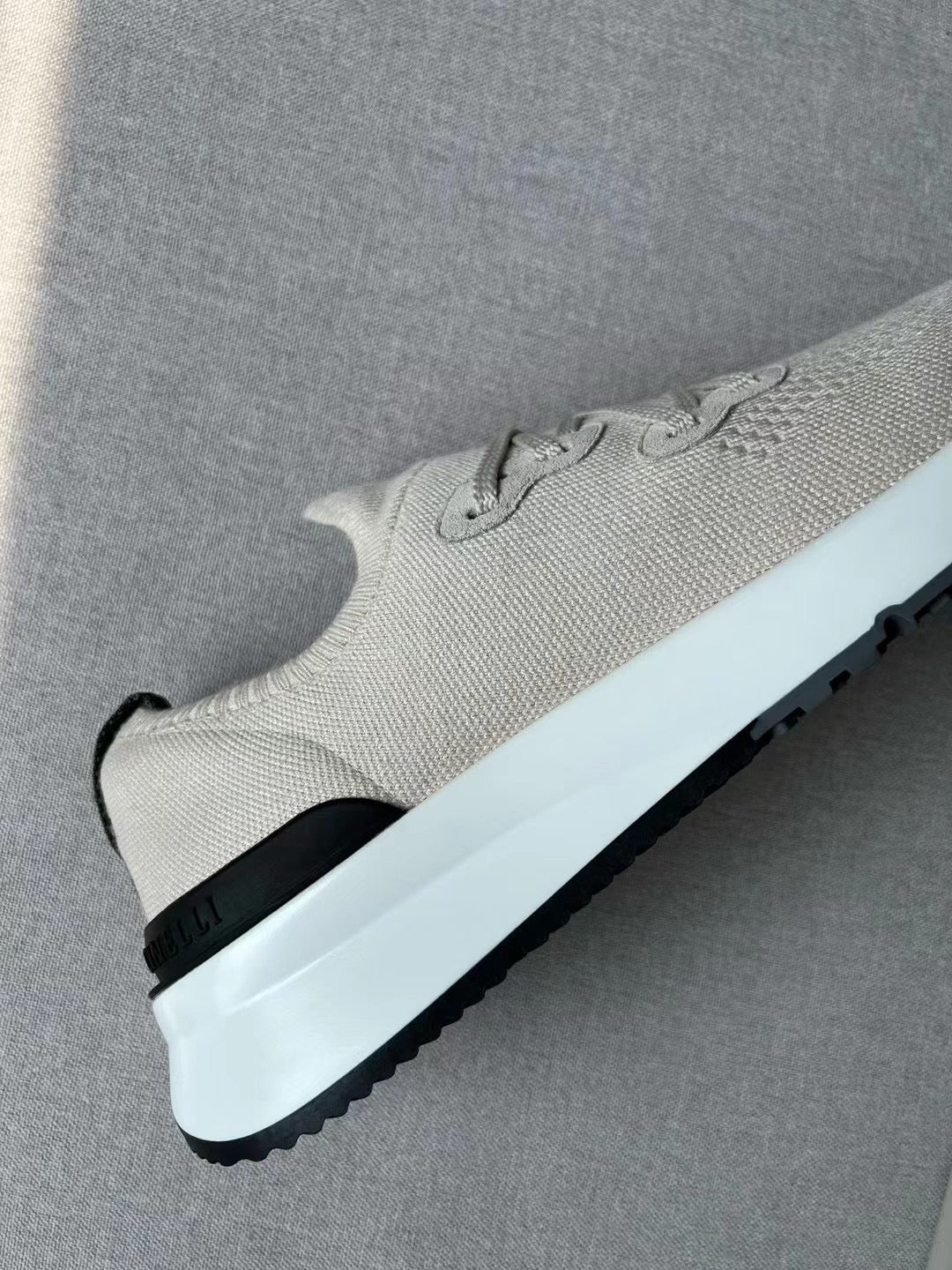 حذاء برونيلو كوتشينيل! Knit Runners