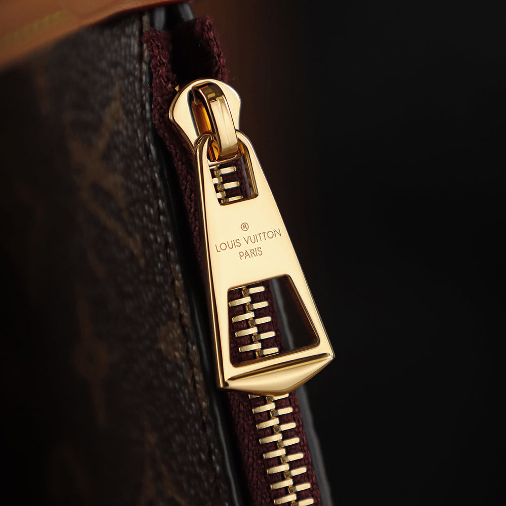 حقائب يد من  LV x TM CarryAll PM Other Monogram 