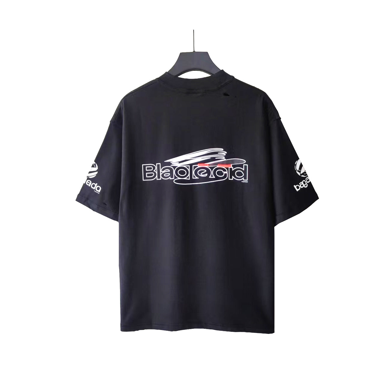 Chemise à manches courtes Balenciaga ! générée par l'IA