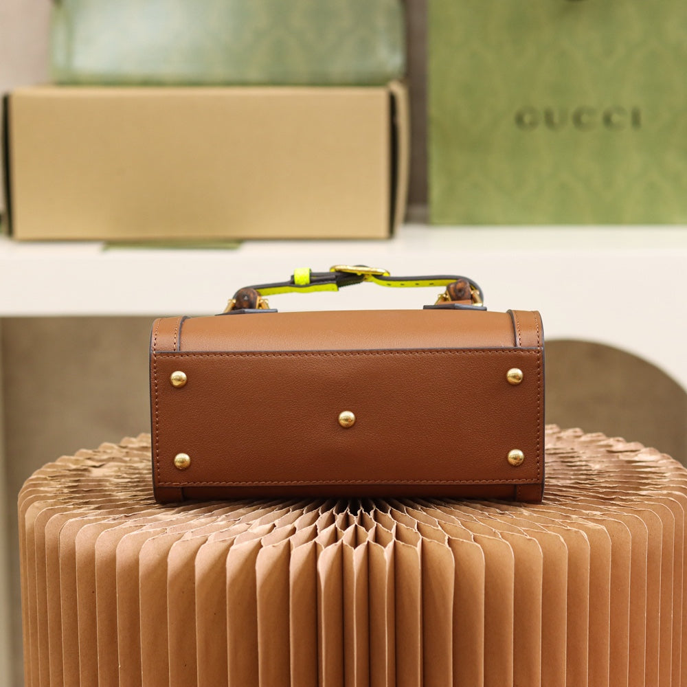 Gucc! Diana Small Tote Bag in Beige brown Leather