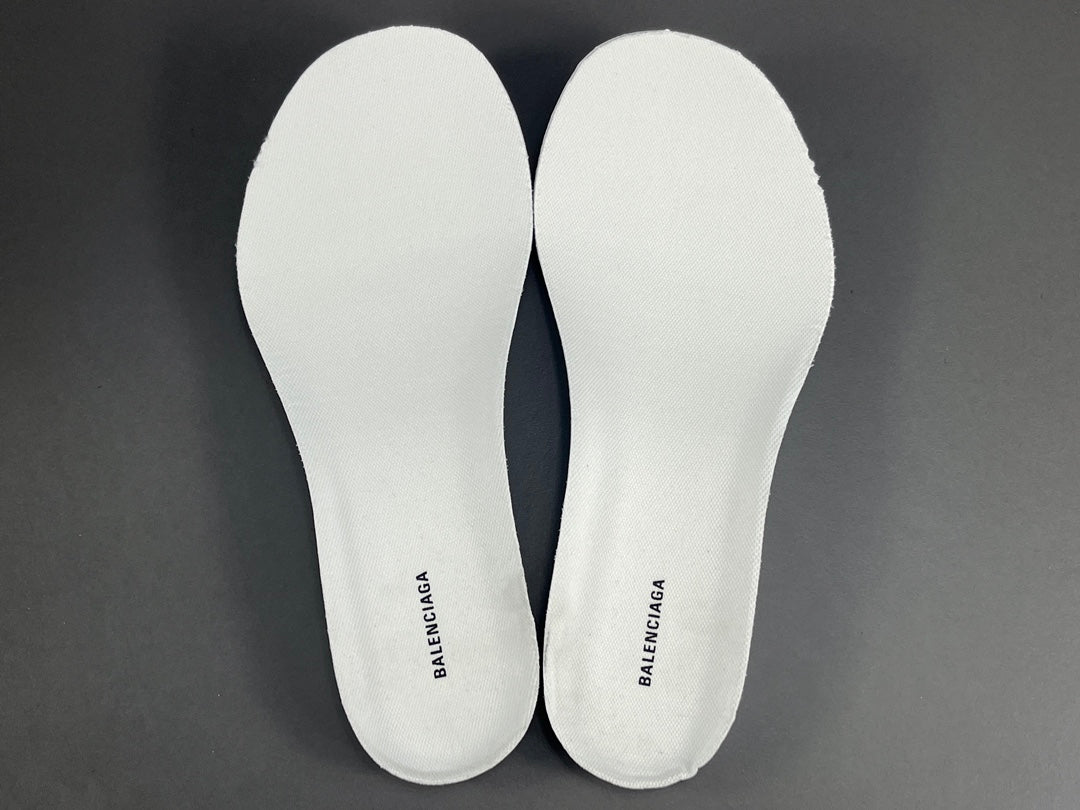 Balenciag! Cargo Round Toe Lace-Up Sneakers in White & gray