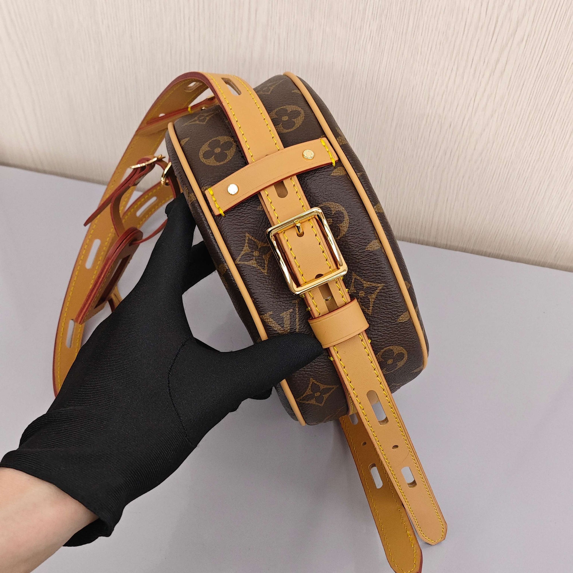 LV Boite Chapeau Souple