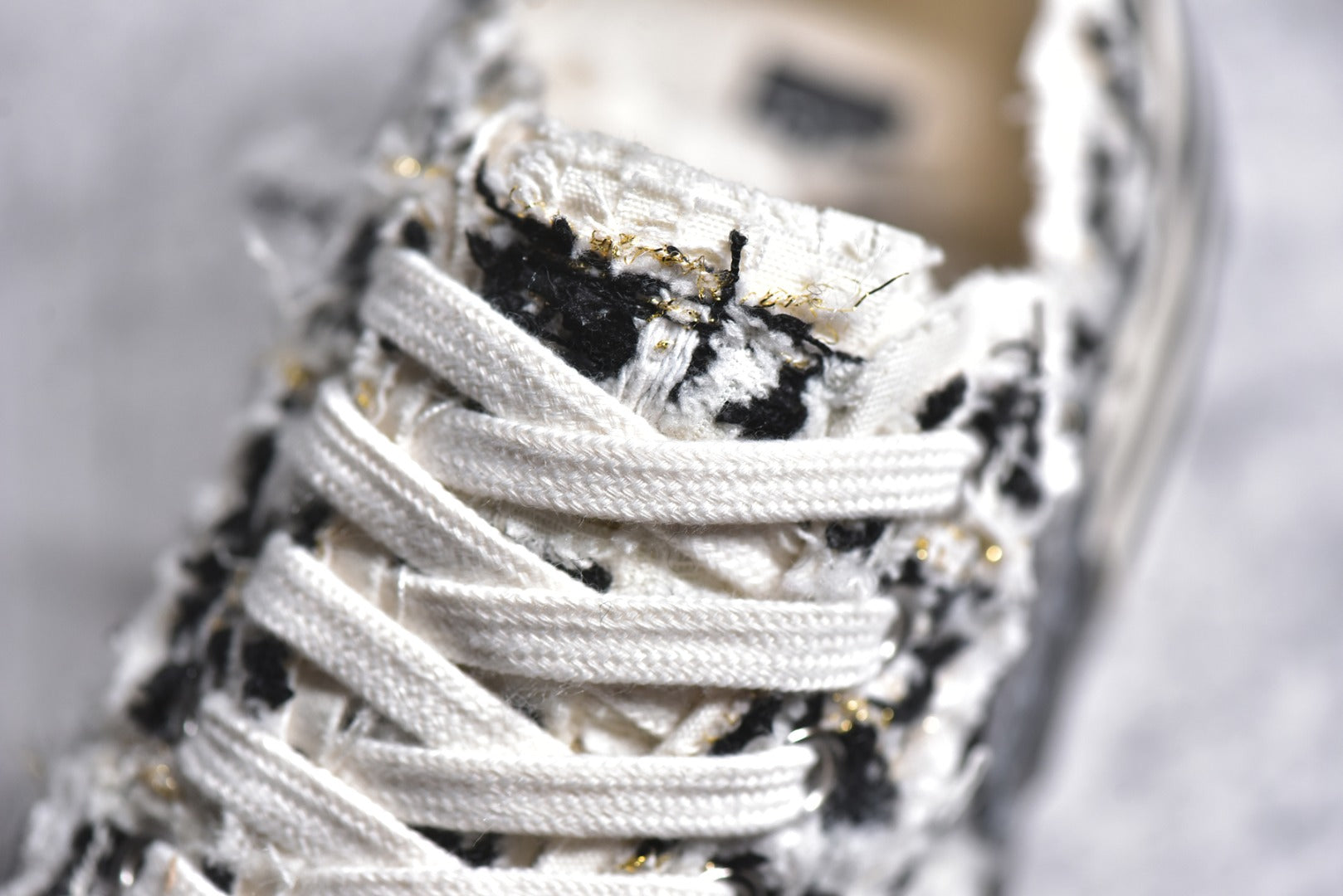 Xvesse! Tiramisu Lows Black Sneakers