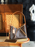 حقائب يد من  LV x TM CarryAll PM Other Monogram 
